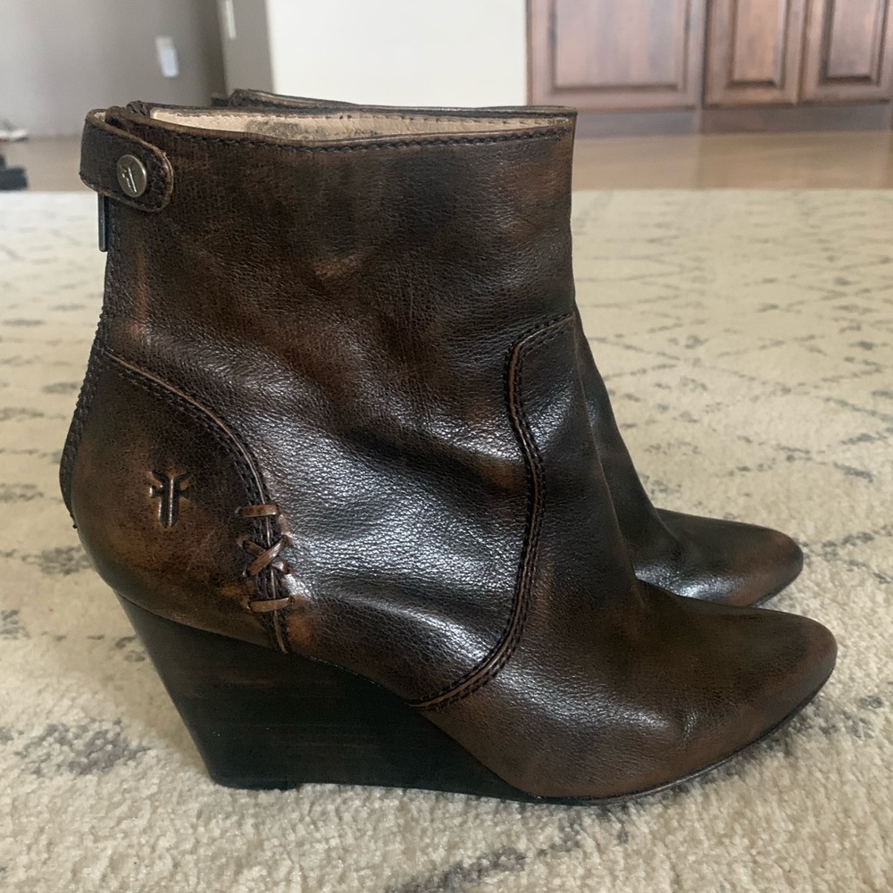 Frye Regina Wedge Bootie Back Zip